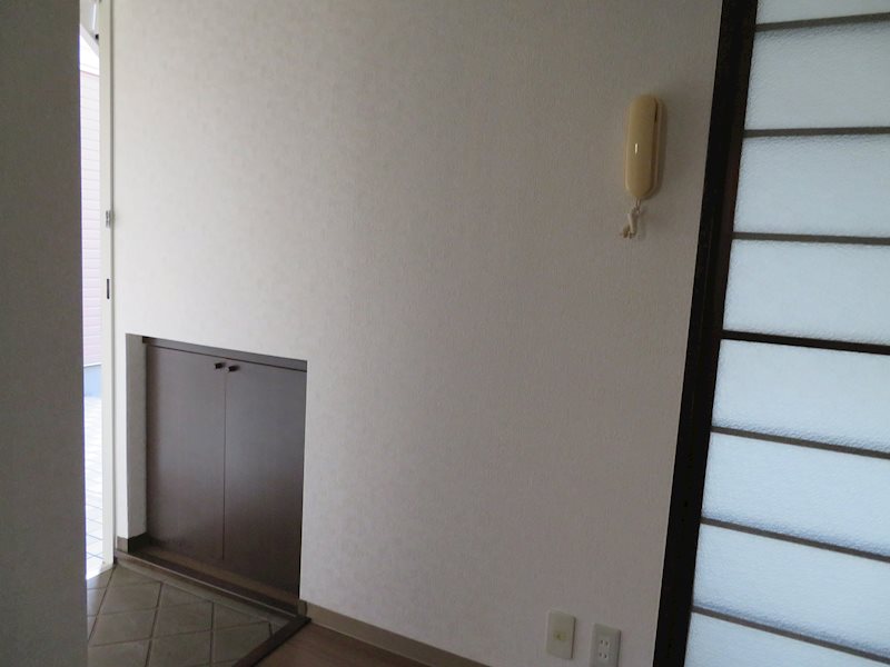 リファインハイツ 玄関シューズボックス　インターホン
