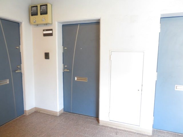 パレドール小岩 玄関