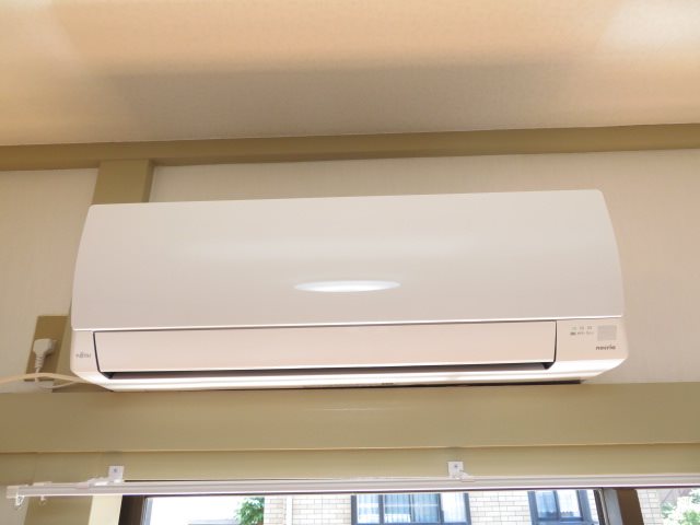 ソレイユ小岩 エアコン　２基　新品