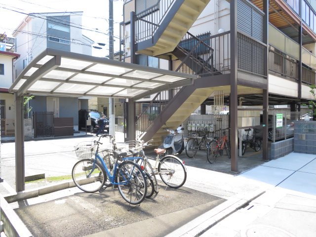 ソレイユ小岩 駐輪場