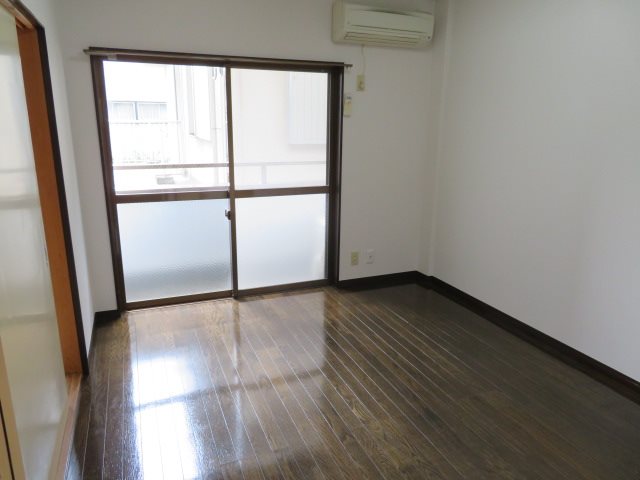 マインドハイム 洋室６帖