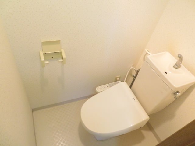 オリンピア 温水洗浄便座